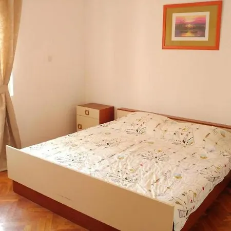 Hortenzija, Rab Apartment *